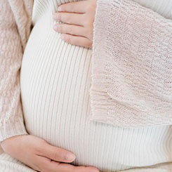 场内综🍝代孕去哪里合费率仅0.20🦘%，位🧗‍♀️居同类最低😐法治日报🧟‍♂️🇩🇲